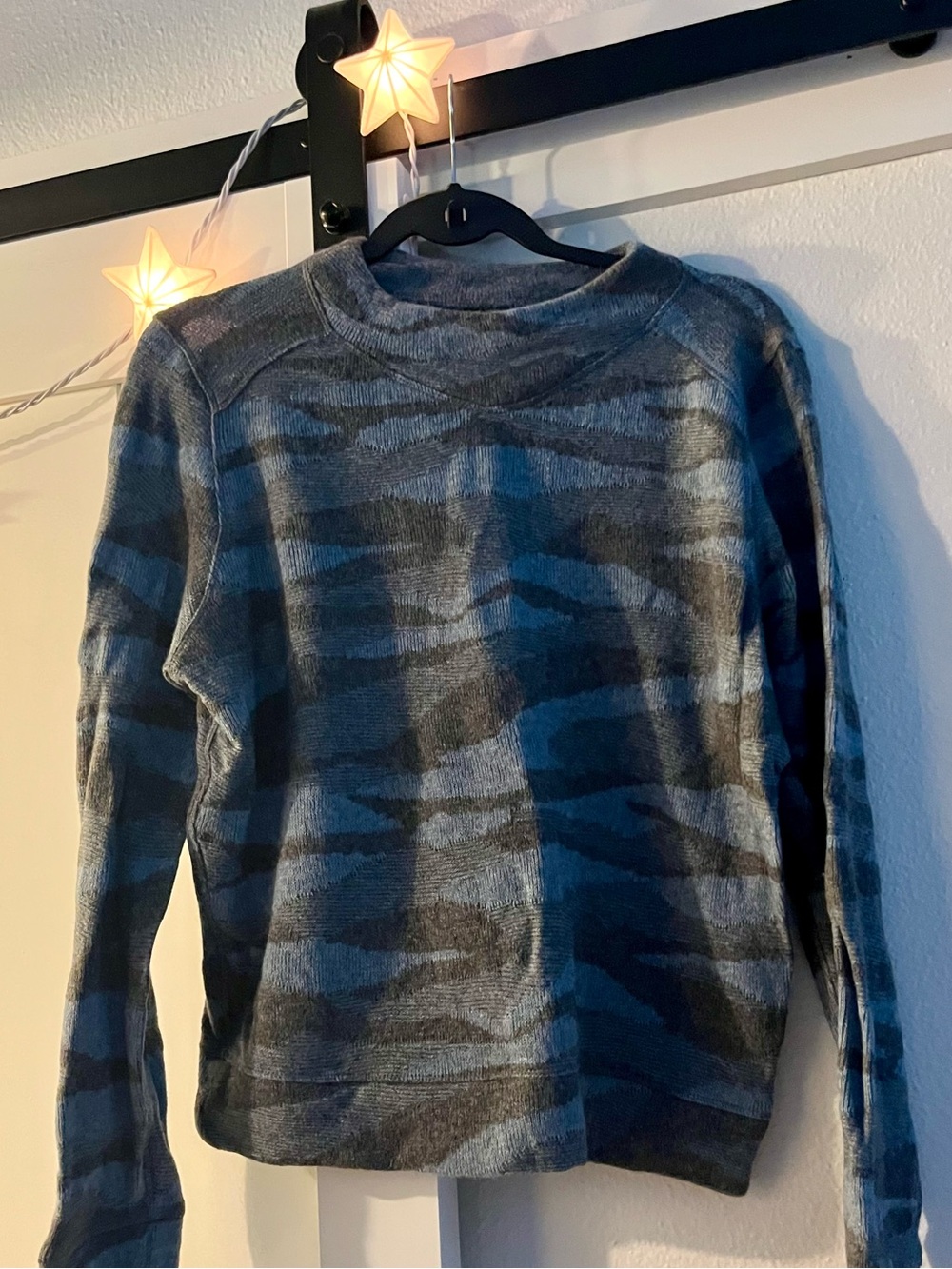 Prana Blue & Gray Camouflage Crewneck Sweater (M)